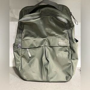 Lululemon Everyday Backpack 2.0 (Grey Sage/White)